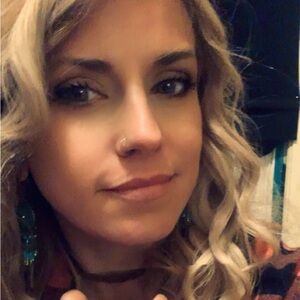 Meet your Posher, Stacy